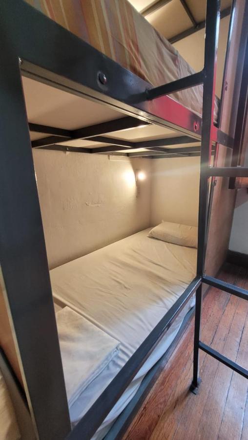 Katana Capsule Hostel *