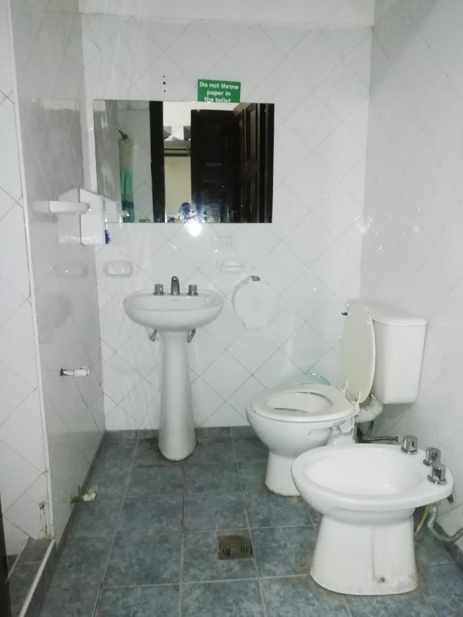 Katana Capsule Albergue